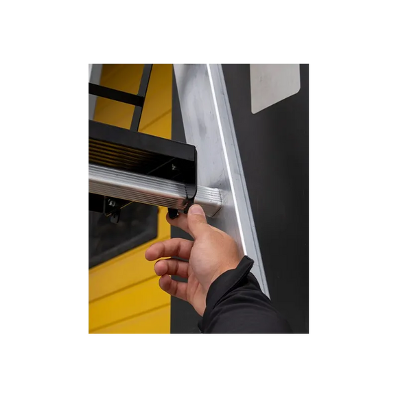 משטח דריכה נשלף לסולם